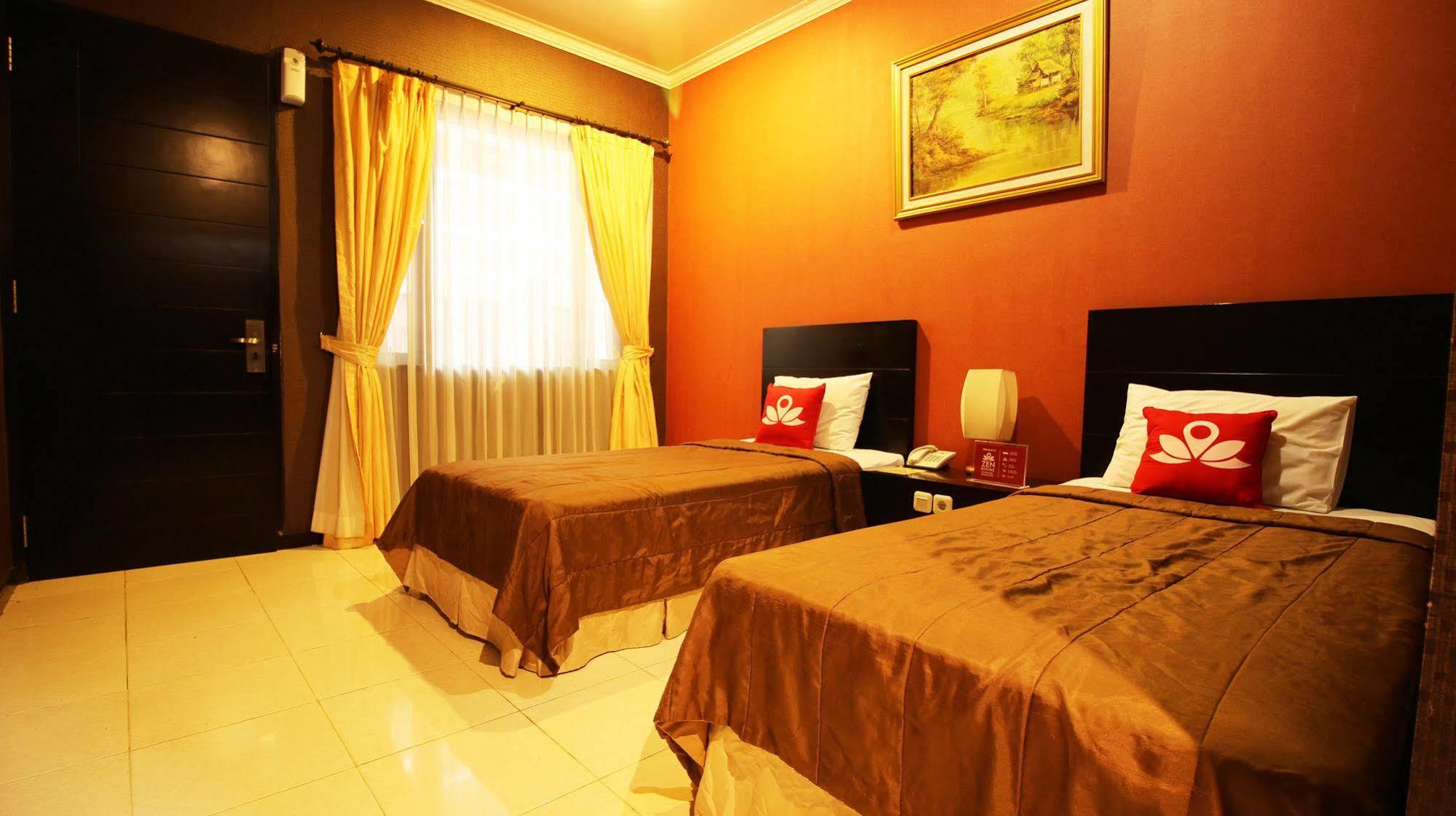 Zen Rooms Grand Hotel Lembang Exterior photo